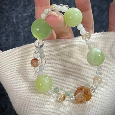 Chinese Specialty green coloured crystals-xiuyu