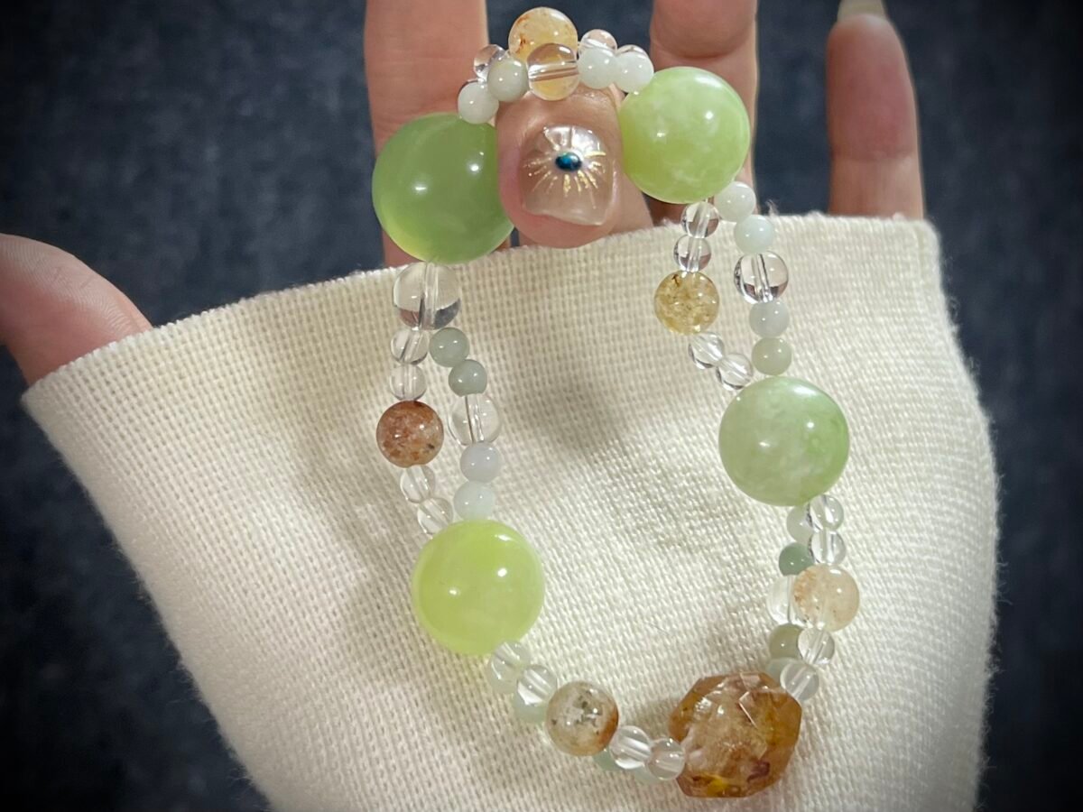 Chinese Specialty green coloured crystals-xiuyu