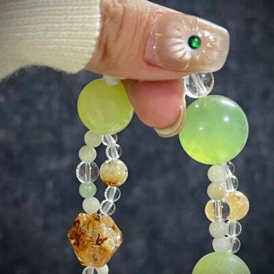 Chinese Specialty green coloured crystals-xiuyu