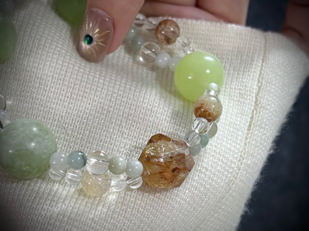 Chinese Specialty green coloured crystals-xiuyu