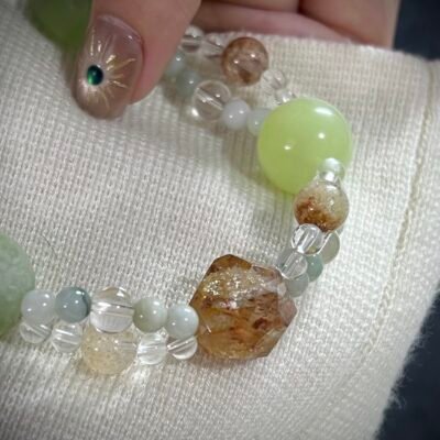 Chinese Specialty green coloured crystals-xiuyu