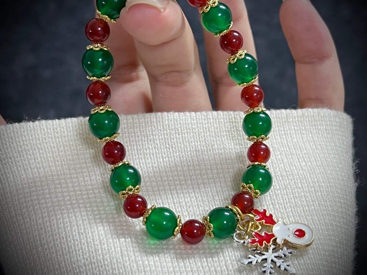 Christmas Gift – Red and Green Agate