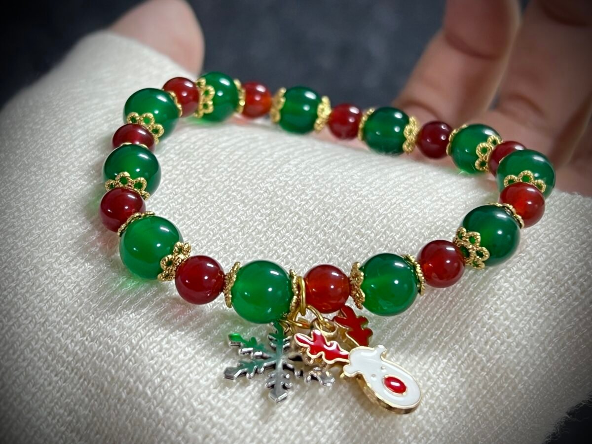 Christmas Gift – Red and Green Agate