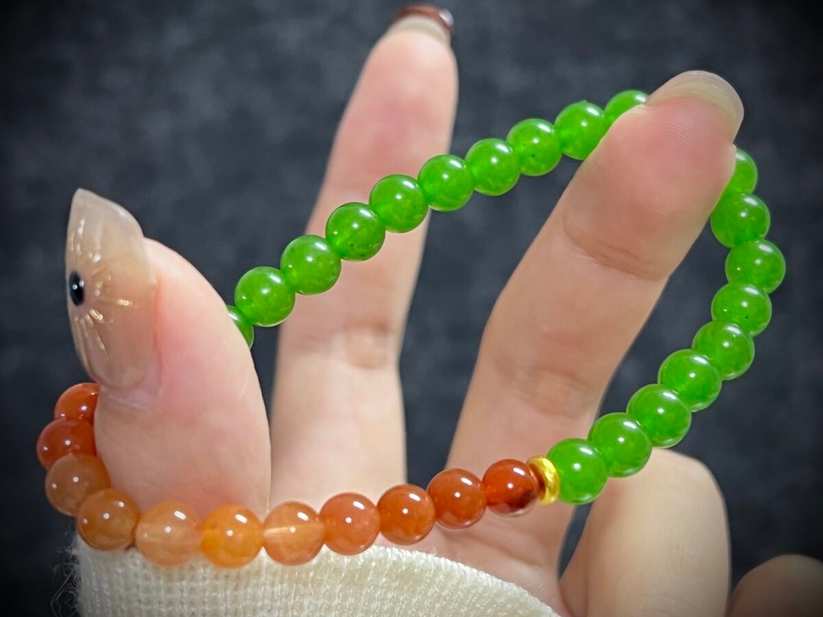 Red and Green Agate Christmas Gift