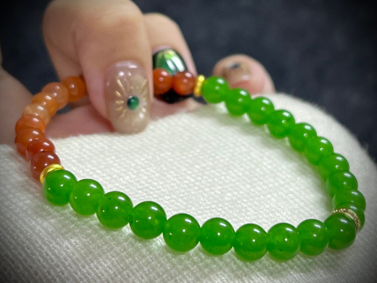 Red and Green Agate Christmas Gift